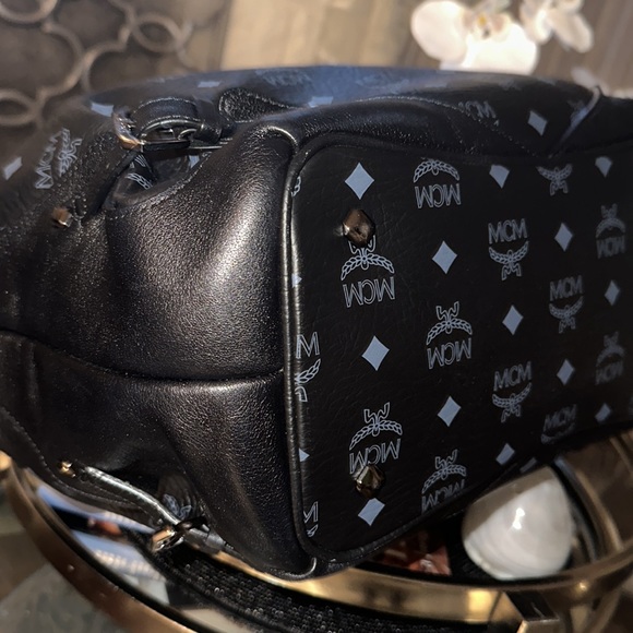 MCM Leather Tote - Picture 6 of 15